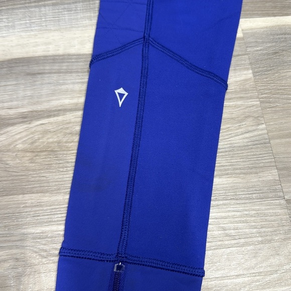Lululemon Ivivva Blue Leggings size 10 - Picture 6 of 8
